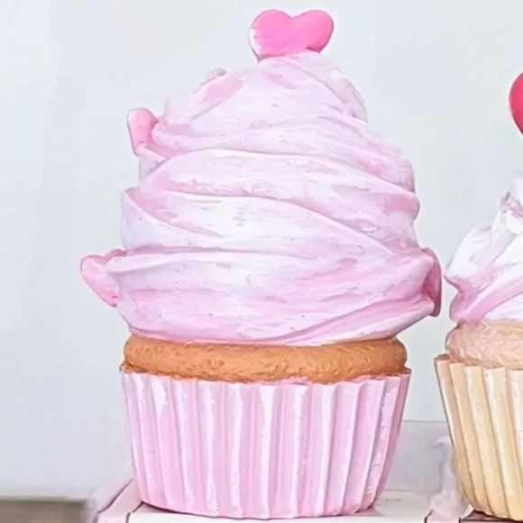 Cupcakes and Cashmere -Set of 3-Valentine Cupcakes ๐ง Seasonal Decor -NIB - Picture 8 of 12